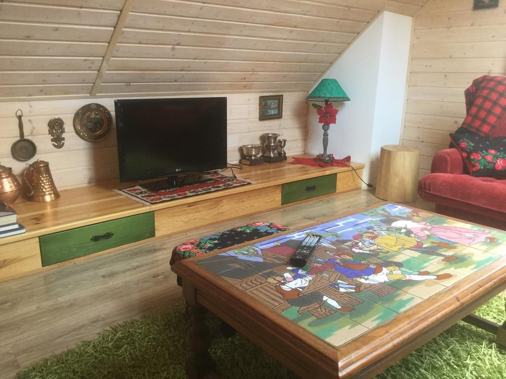 Udany Weekend Apartment Ustrzyki Dolne Exterior photo